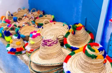 moroccan-hats-store-chefchaouen-morocco-selective-focus-177068363